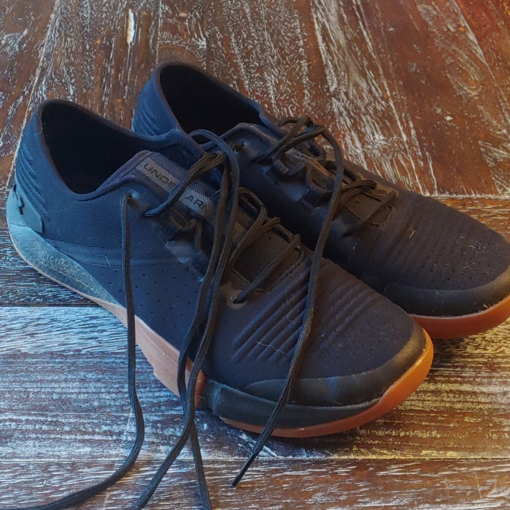 Under Armour Tribase reign shoes size 10.5